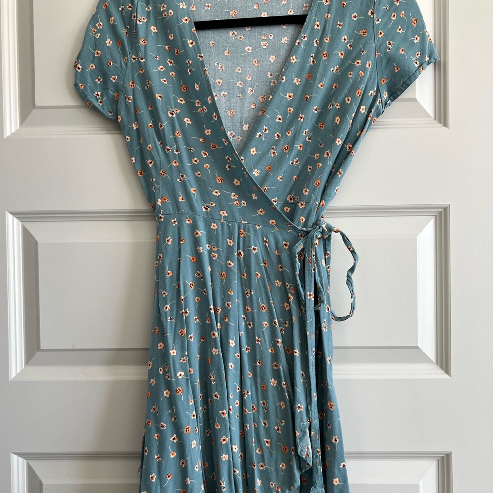 Carly Jean Los Angeles Teal Floral Wrap Mini Dress